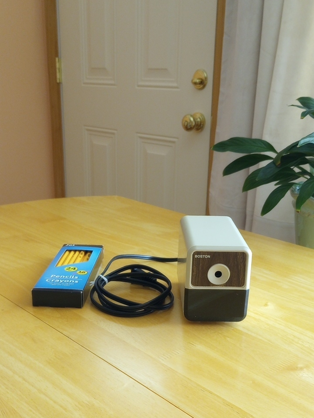 Vintage Electric Pencil Sharpener Boston Brand Model 18 Made In USA